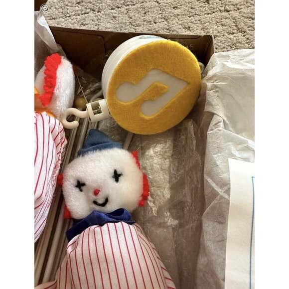 New In Box Vintage 1978 EDEN Musical Mobile Clowns Crib Toy Twinkle Little Star - Picture 3 of 3